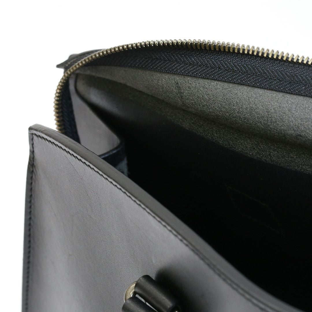 リスシオレザートートの開口部から内側