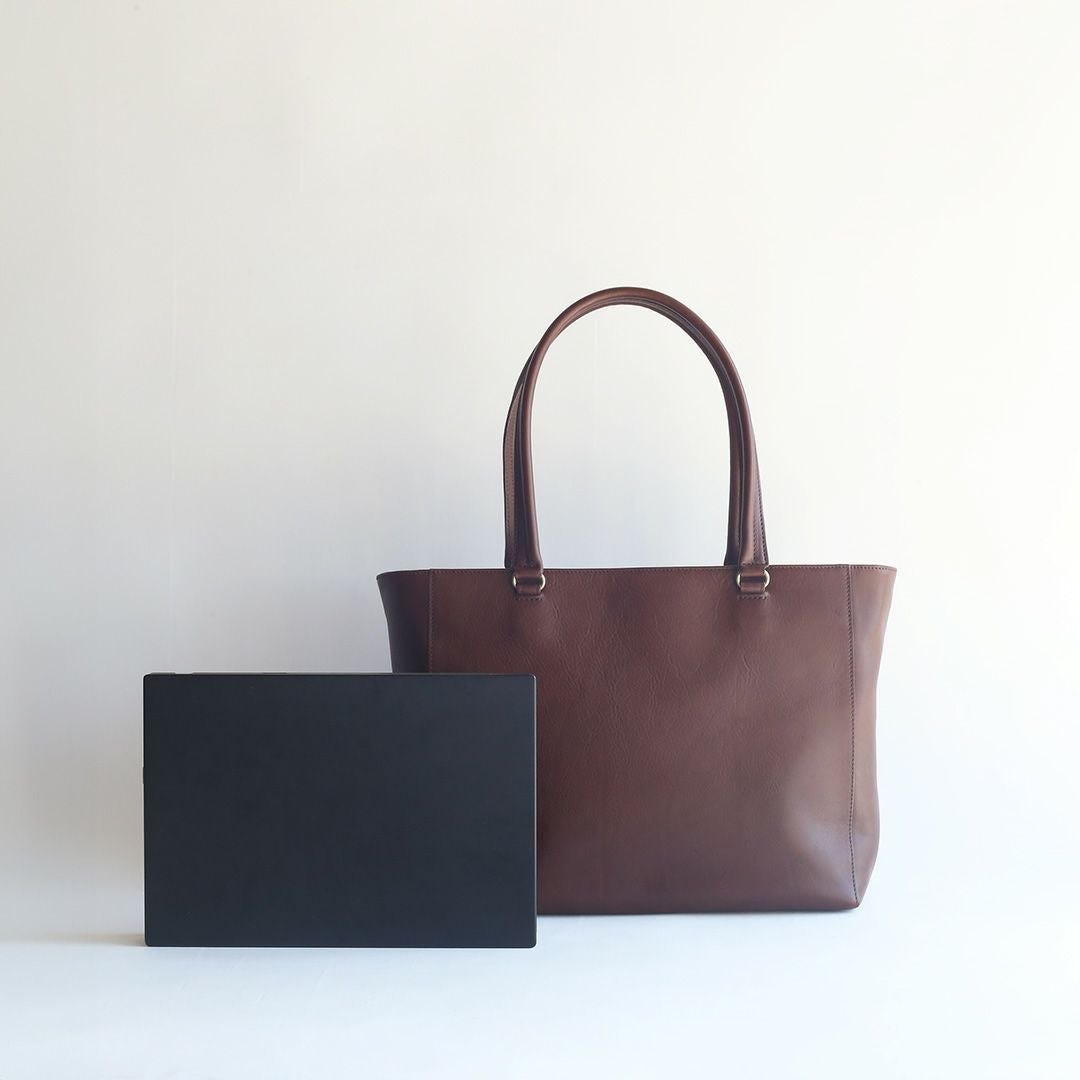 ホーガンズアレイ/レザートートのサイズの比較