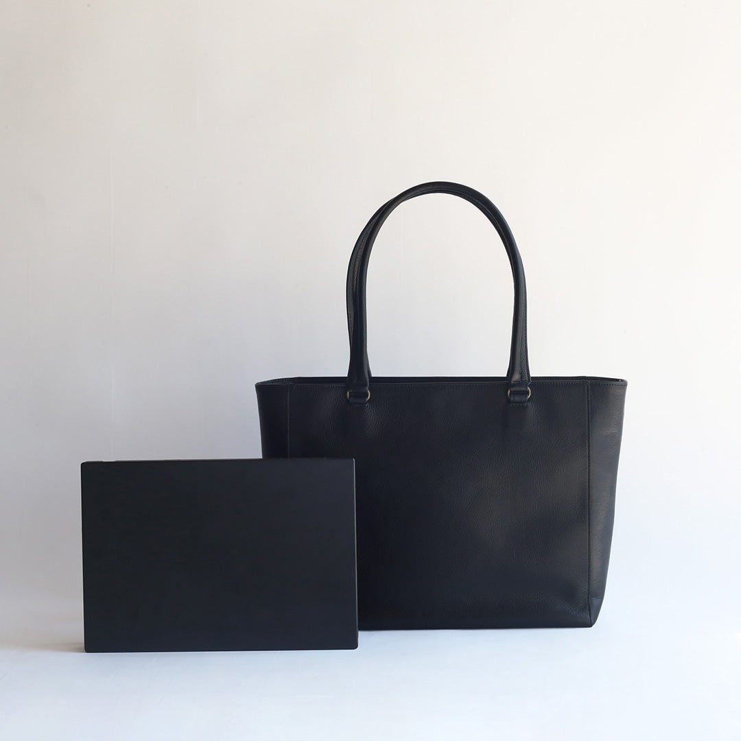 ホーガンズアレイ/レザートートのサイズの比較