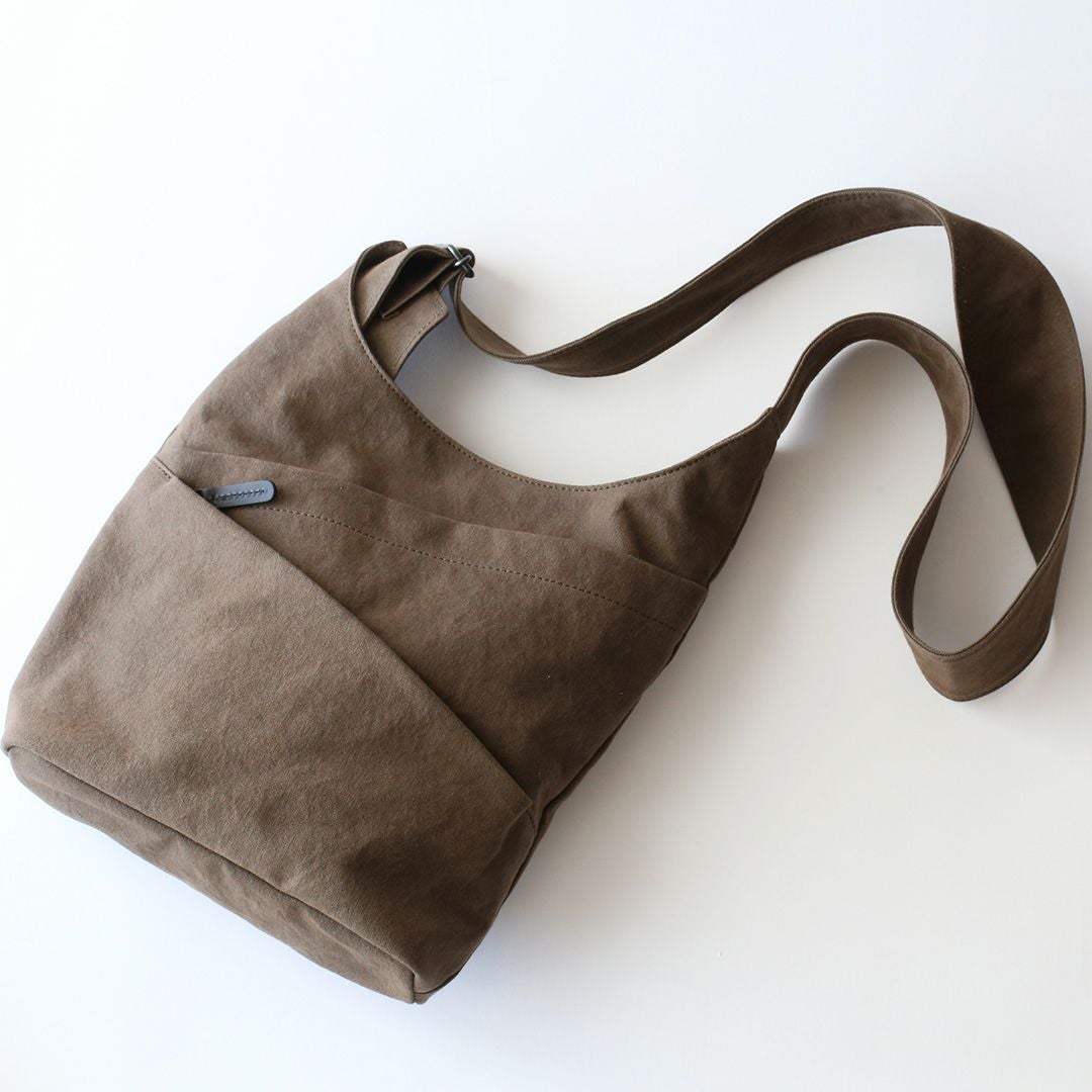 備長炭染め帆布タケノコショルダーアーミーブラウン正面画像