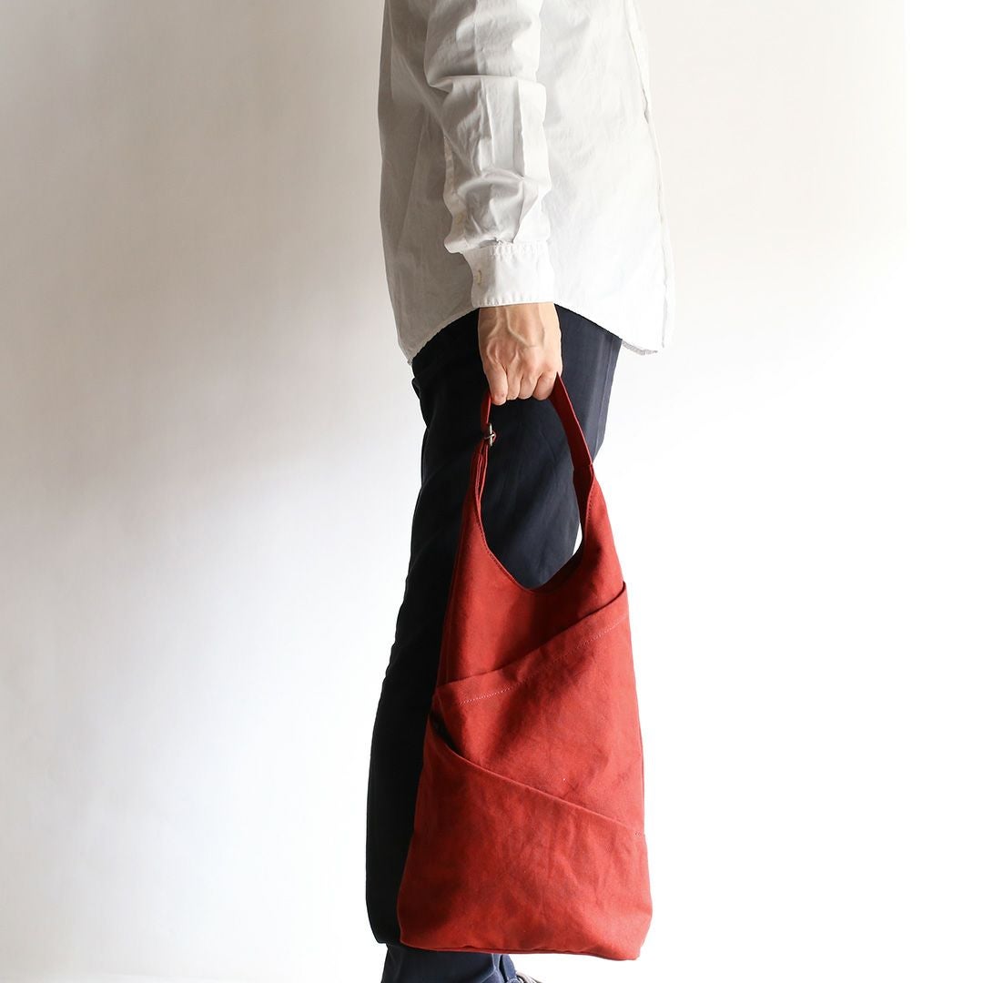 備長炭染め帆布タケノコトートレッドモデル画像