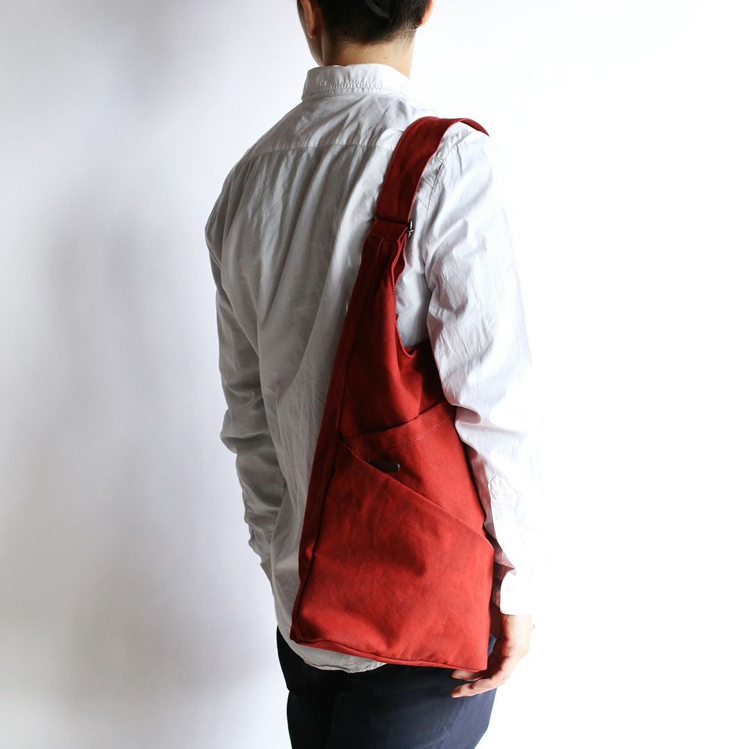 備長炭染め帆布タケノコトートレッドモデル画像