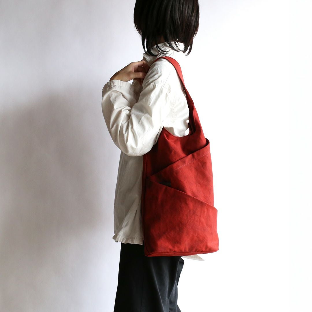 備長炭染め帆布タケノコトートレッドモデル画像