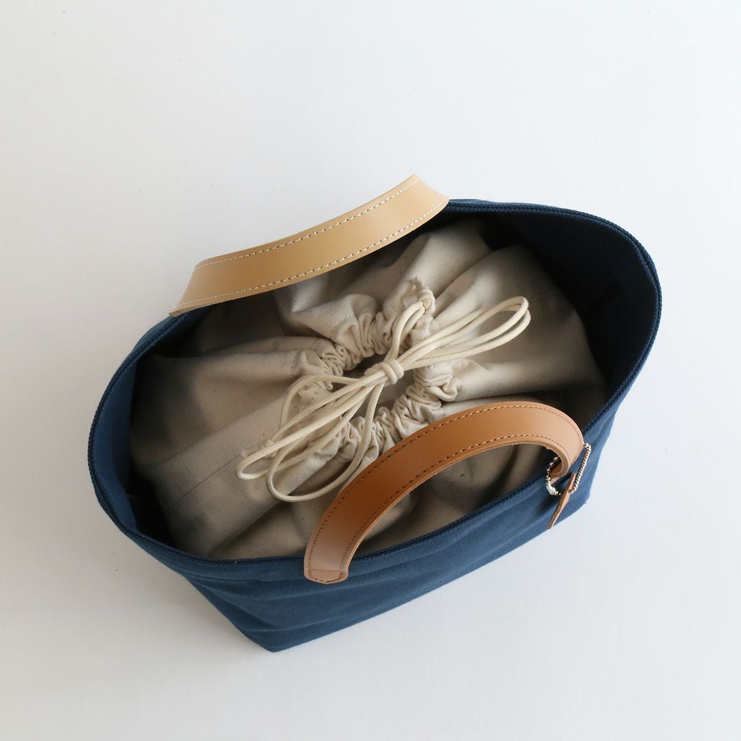 巾着を閉じたときのオープンポケット