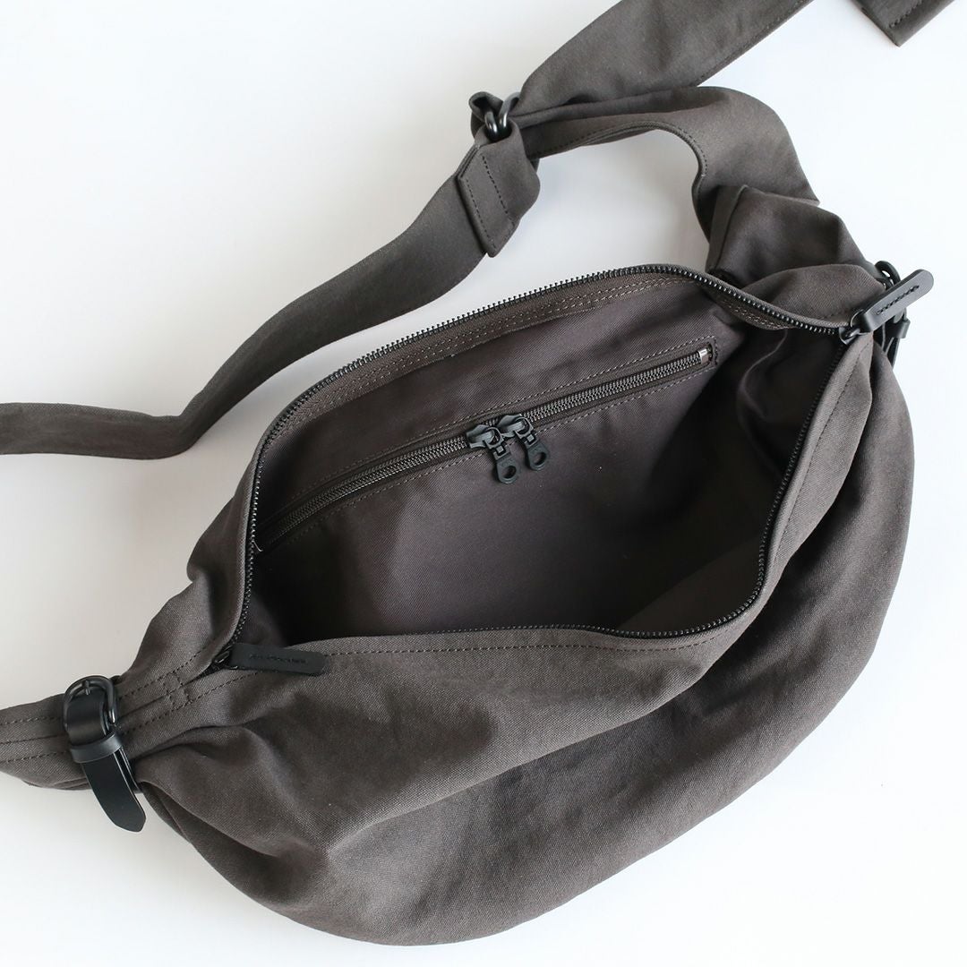香具山鞄 備長炭染め帆布ボディバッグミニ unisex 備長炭染め帆布ボディバッグ | 香久山鞄