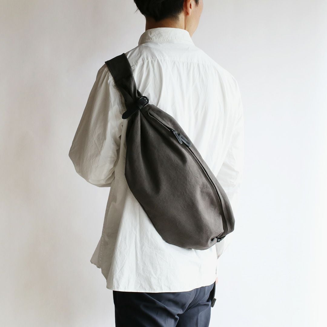 香具山鞄 備長炭染め帆布ボディバッグミニ unisex 備長炭染め帆布ボディバッグ | 香久山鞄