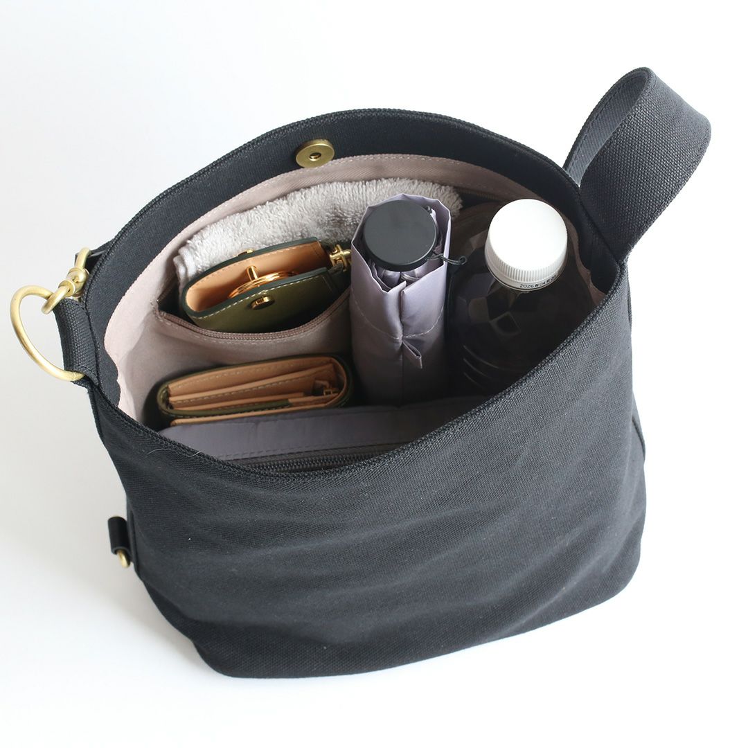 荷物を入れた画像