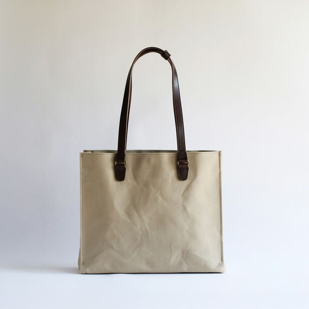  6号帆布のシカクイトートブラック正面画像