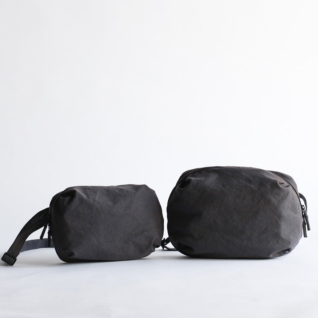 香久山鞄　グレー ボディバッグ ファブリック 洗えるカバン】スリングバッグ | 香久山鞄