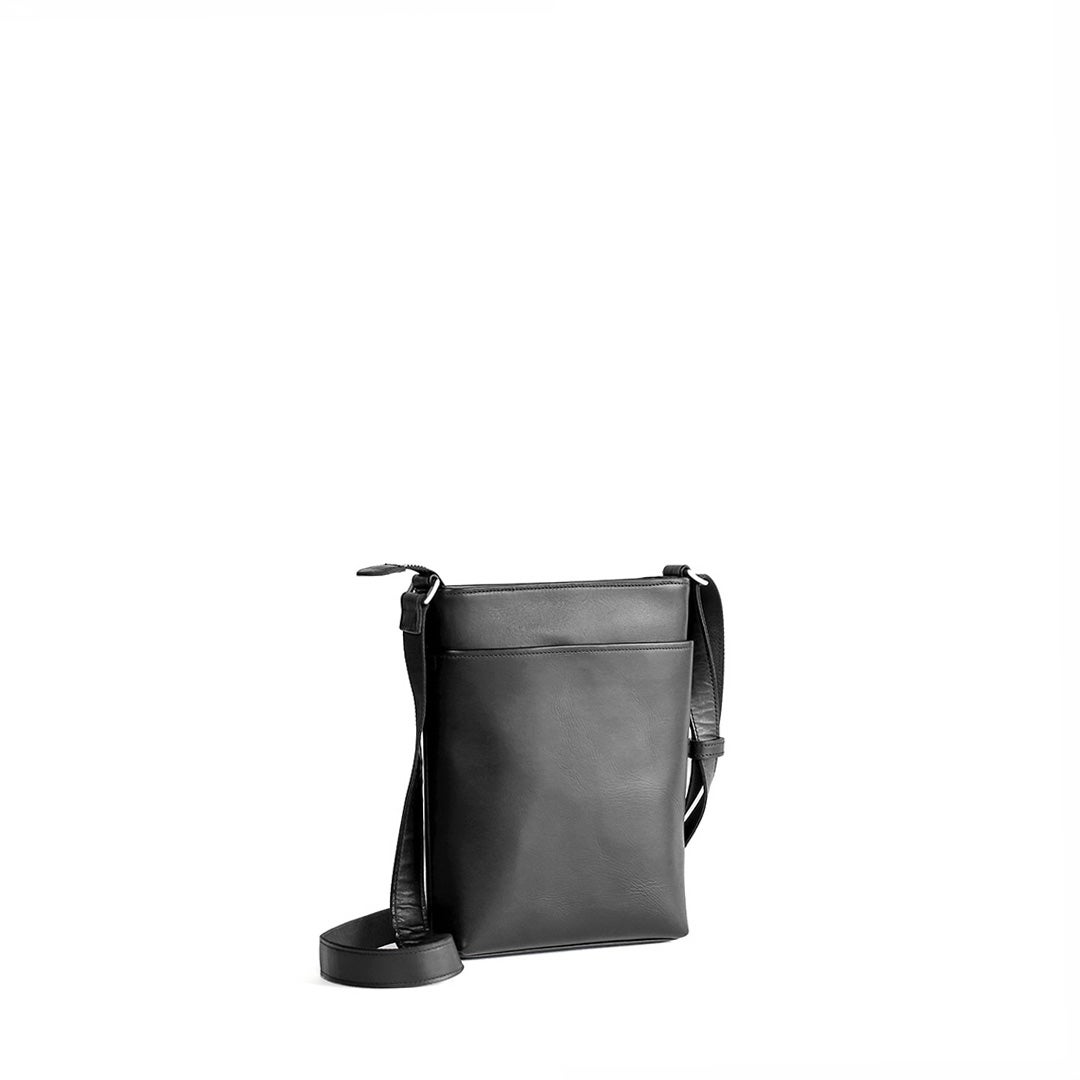 NENKE（ネンケ）レザーショルダーバッグ ブラック 背面