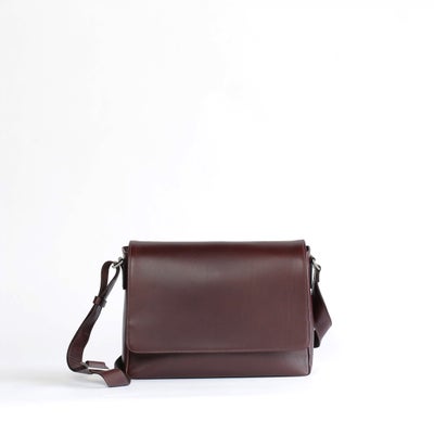 NENKE（ネンケ）フラップショルダーバッグ ダークブラウン 全体